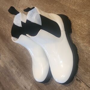 Cushionaire  Boots size 7.5